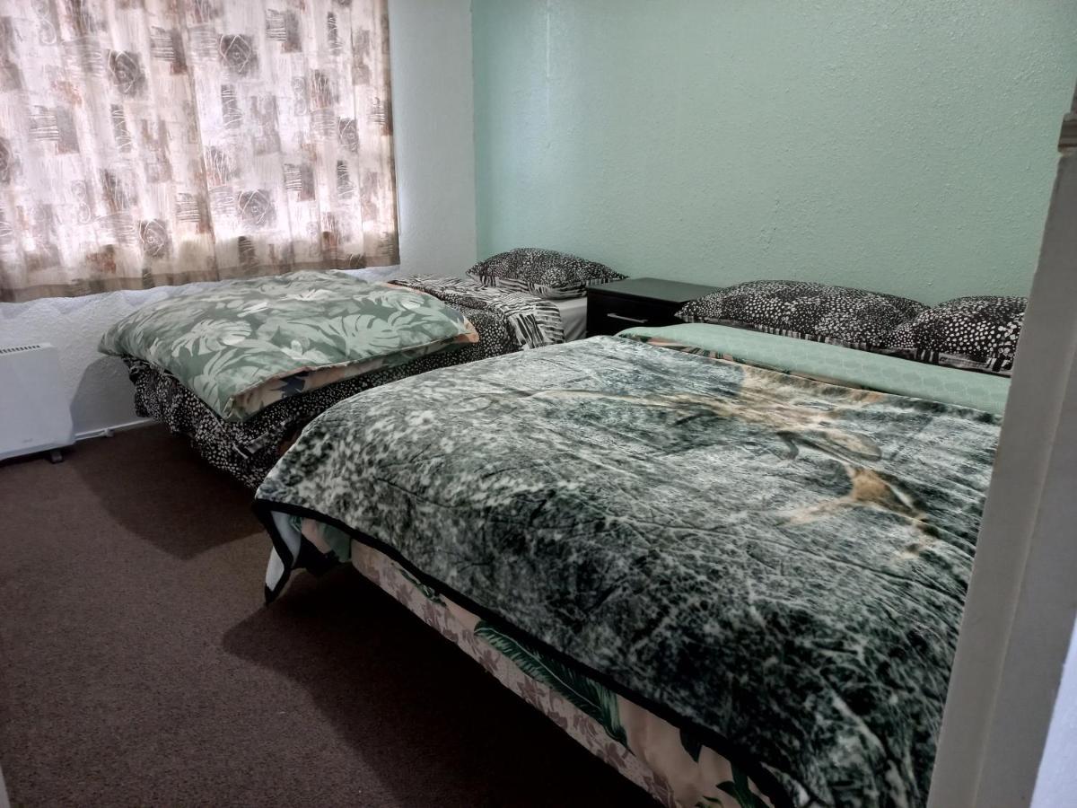 Mount Budget Accommodation Тауранга Экстерьер фото